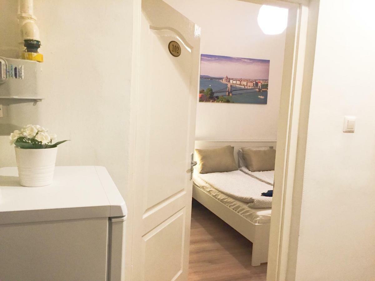 No. 11 Apartment With 2 Bathrooms Next To Railway Station Budapeste Exterior foto
