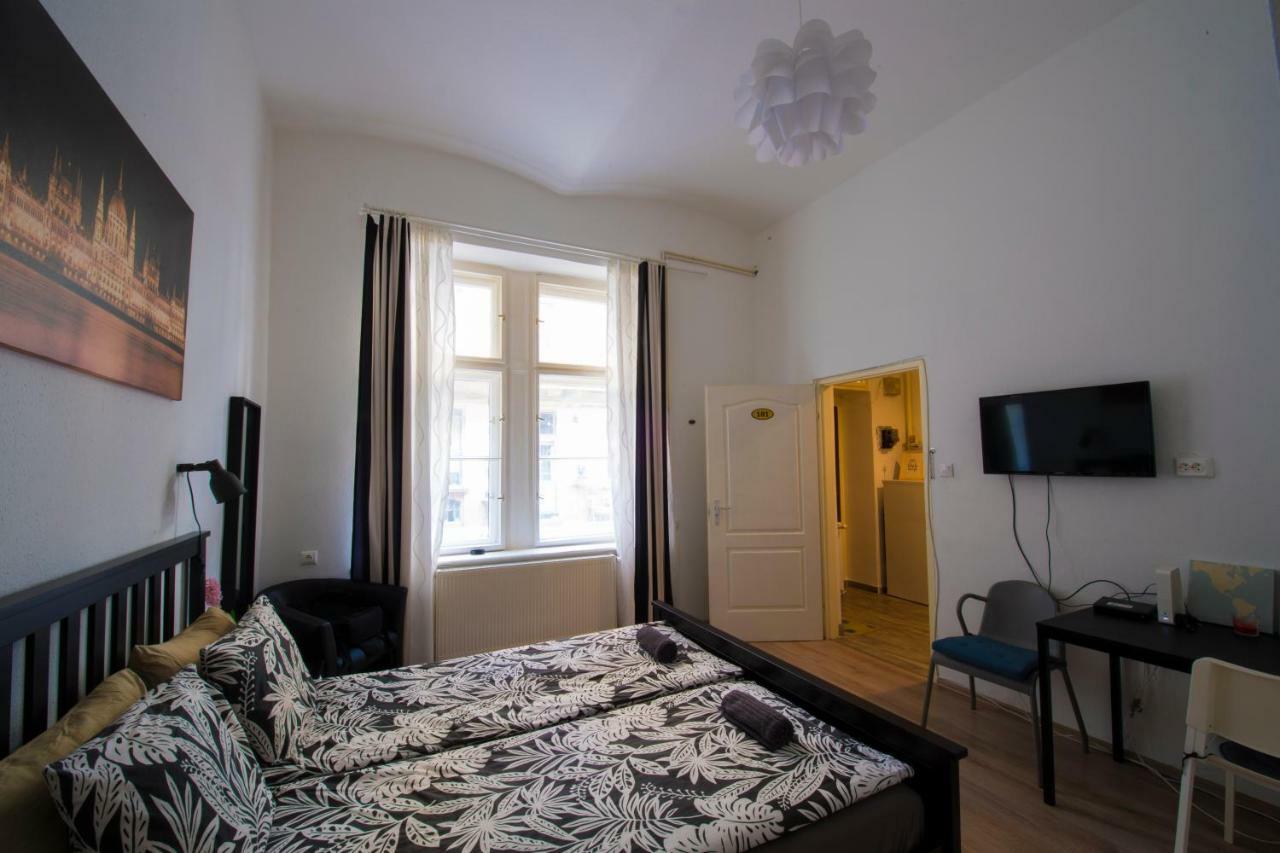 No. 11 Apartment With 2 Bathrooms Next To Railway Station Budapeste Exterior foto